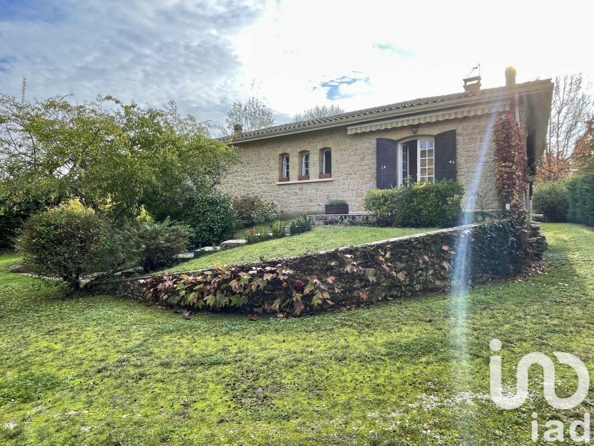 Maison 4 pièces de 108 m² à Artigues-près-Bordeaux (33370)