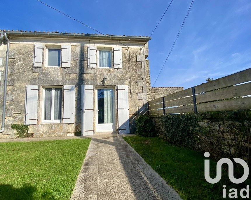 House 5 rooms of 120 m² in Saint-Savinien (17350)