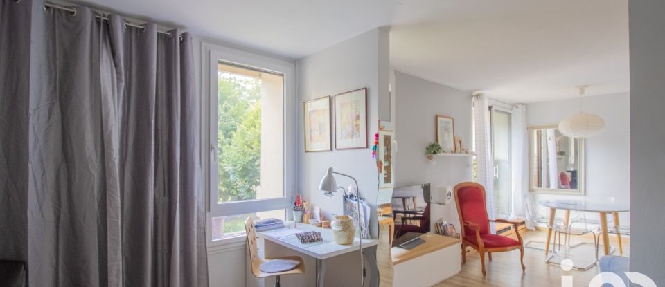 Appartement 5 pièces de 96 m² à Élancourt (78990)