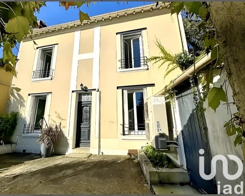 Traditional house 6 rooms of 122 m² in Mitry-Mory (77290)