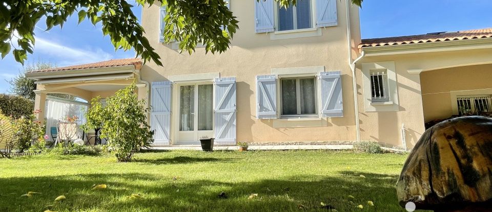 Maison 6 pièces de 118 m² à - (86130)