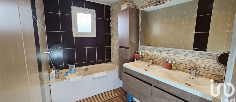 Maison 5 pièces de 140 m² à Alénya (66200)