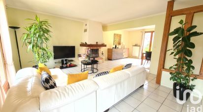 Maison 7 pièces de 115 m² à Louvres (95380)