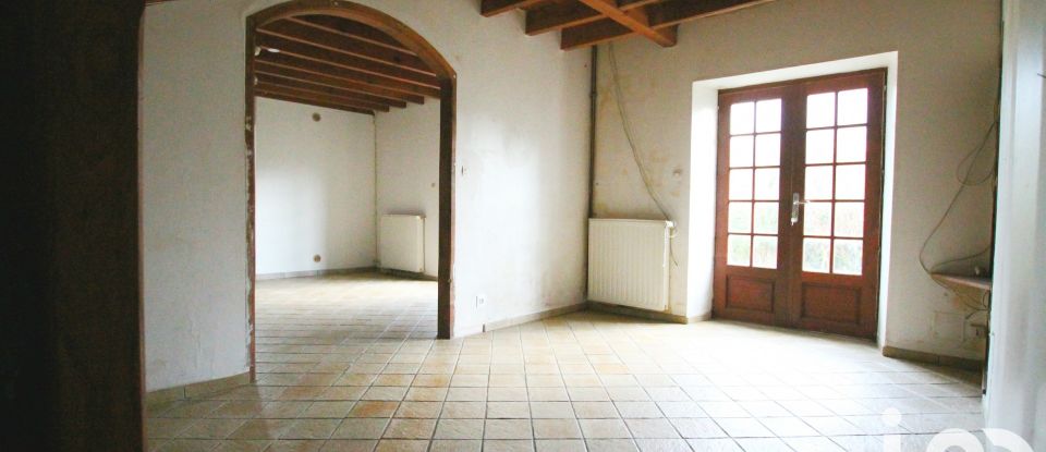 House 8 rooms of 148 m² in L'Étang-Bertrand (50260)