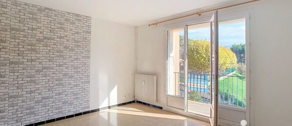 Apartment 3 rooms of 65 m² in Digne-les-Bains (04000)