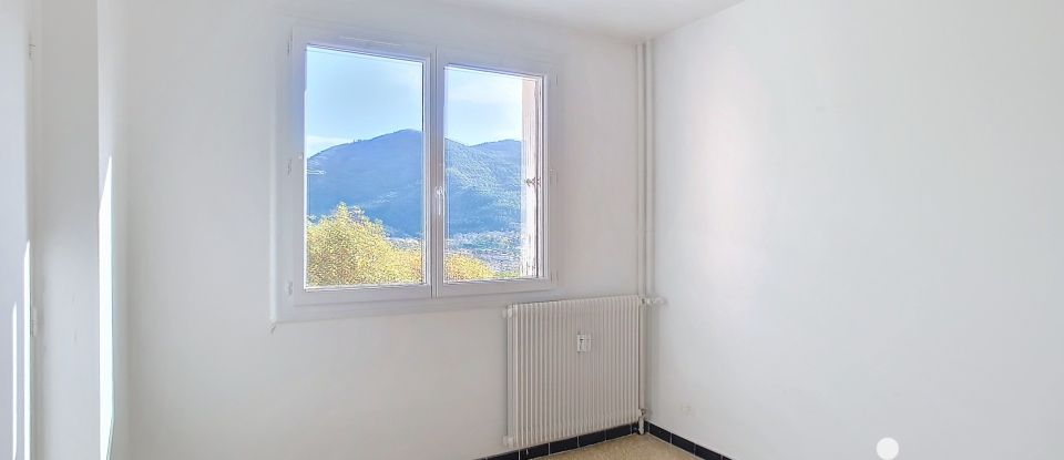 Apartment 3 rooms of 65 m² in Digne-les-Bains (04000)