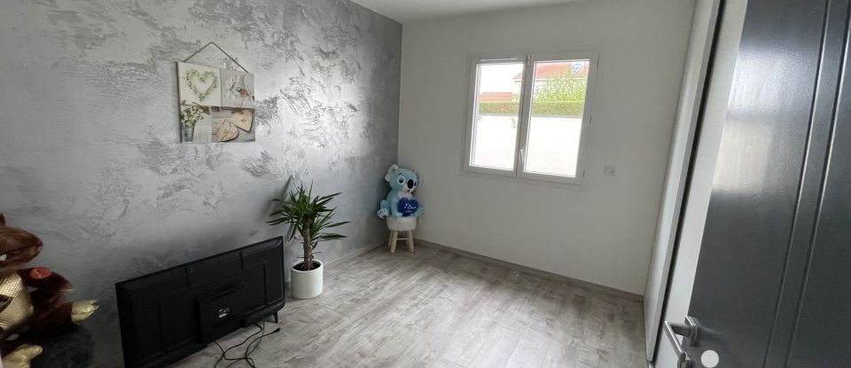 Maison 5 pièces de 90 m² à Bonson (42160)