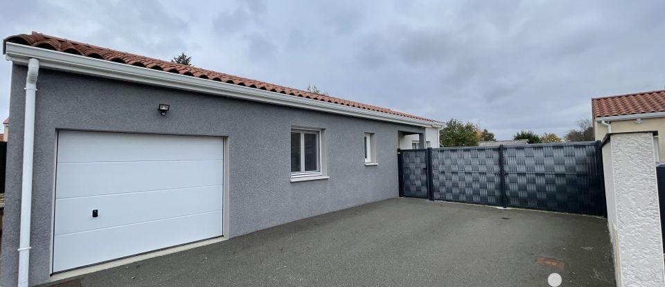 Maison 5 pièces de 90 m² à Bonson (42160)