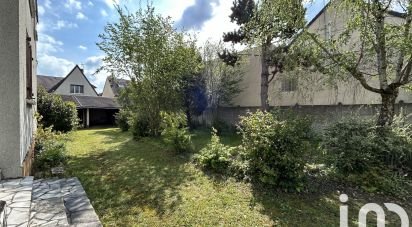 Maison traditionnelle 7 pièces de 145 m² à Sainte-Geneviève-des-Bois (91700)