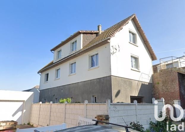 Maison 7 pièces de 137 m² à Ault (80460)