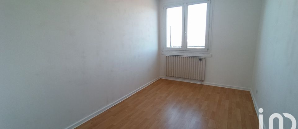 Appartement 3 pièces de 77 m² à Saint-Étienne (42100)