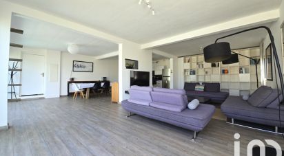 Maison 7 pièces de 210 m² à Saint-Pierre (97410)