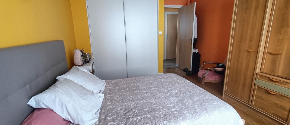 Appartement 3 pièces de 86 m² à Cusset (03300)