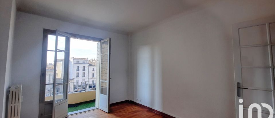 Appartement 4 pièces de 119 m² à Avignon (84000)