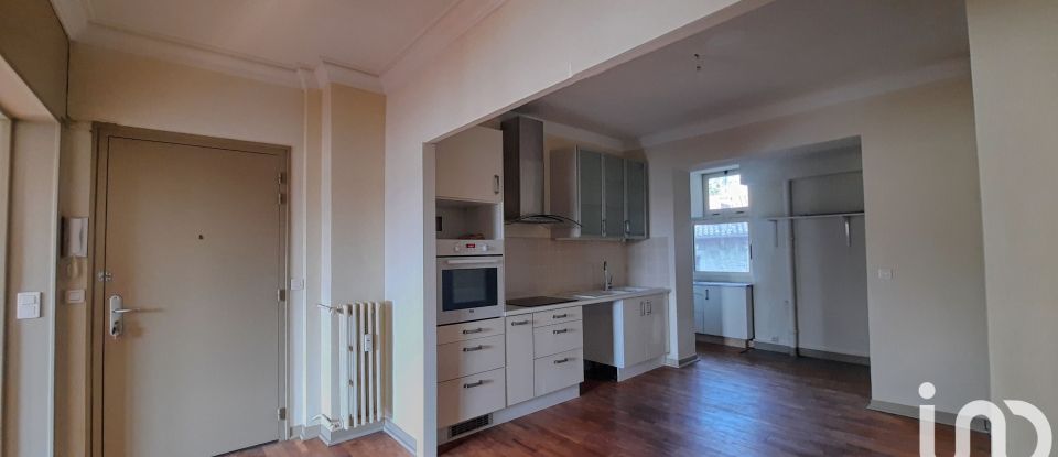 Appartement 4 pièces de 119 m² à Avignon (84000)