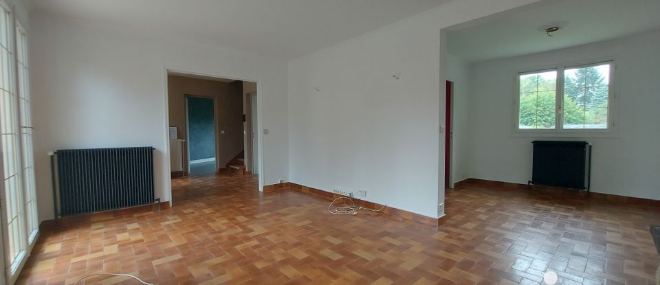 House 8 rooms of 260 m² in Saint-Sauveur-sur-École (77930)