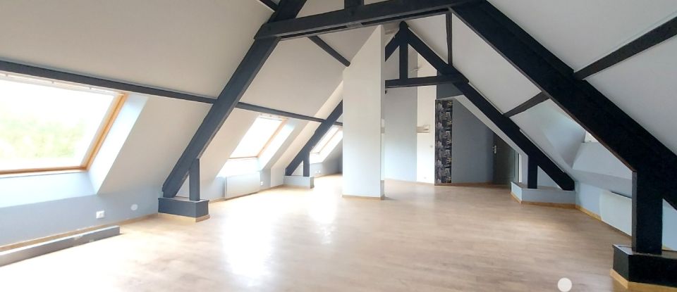 House 8 rooms of 260 m² in Saint-Sauveur-sur-École (77930)