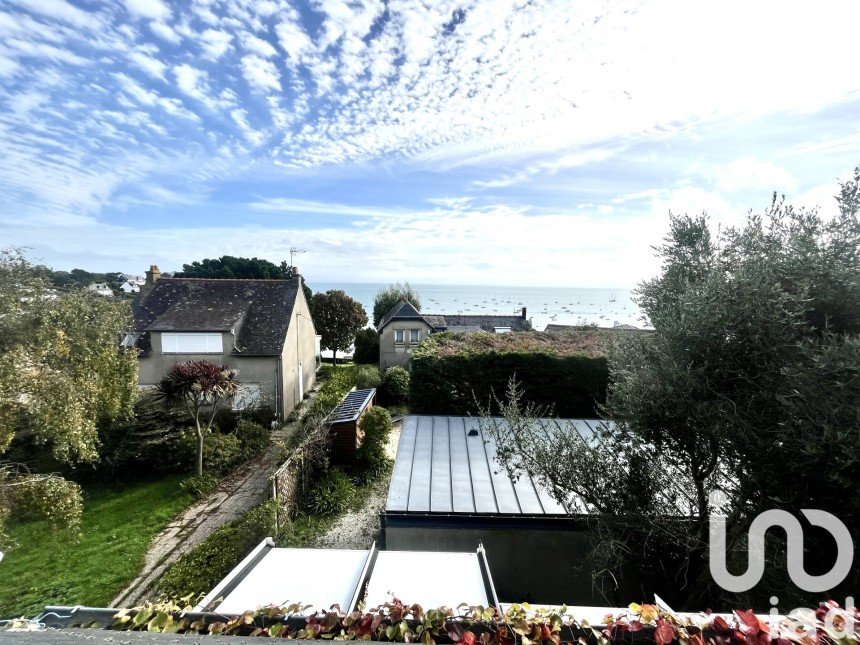 Traditional house 5 rooms of 113 m² in Cancale (35260)