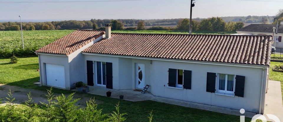 Maison traditionnelle 4 pièces de 106 m² à Aussac-Vadalle (16560)