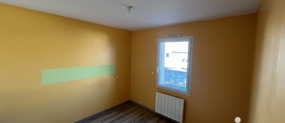 House 4 rooms of 90 m² in Nieul-le-Dolent (85430)