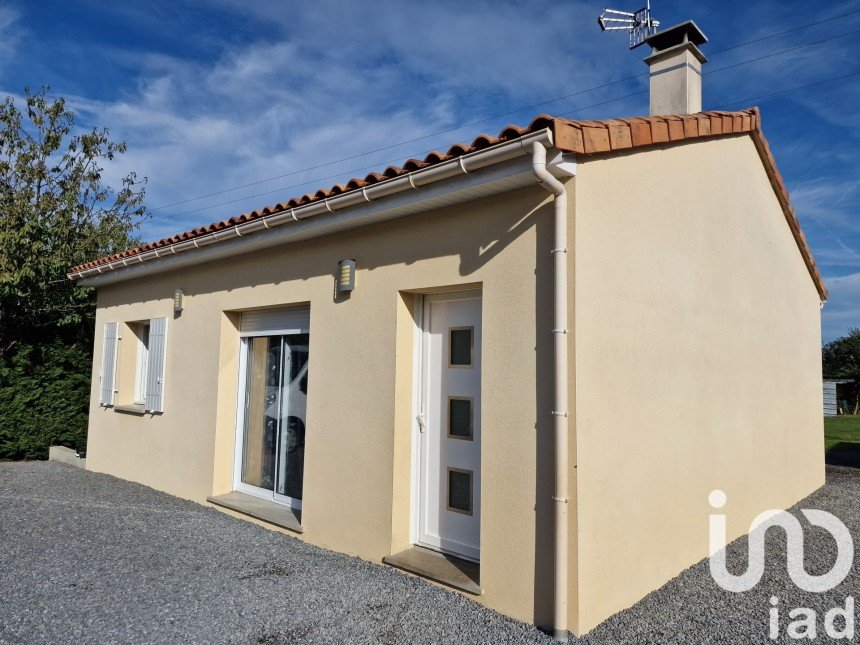 Maison 3 pièces de 74 m² à Antigny (86310)