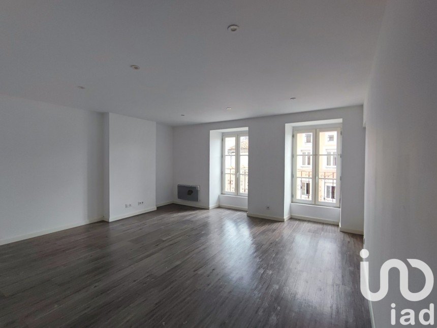 Apartment 3 rooms of 102 m² in Aubenas (07200)