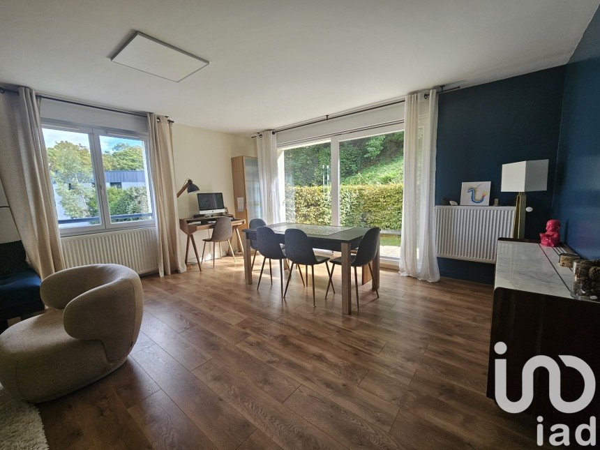 Apartment 3 rooms of 70 m² in Sainte-Adresse (76310)