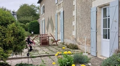 Mansion 4 rooms of 179 m² in Maisonneuve (86170)