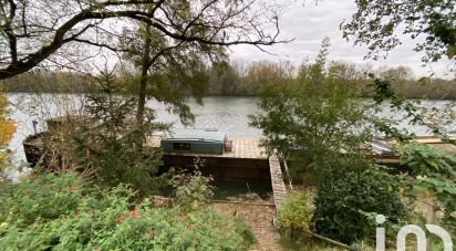 House boat 4 rooms of 160 m² in Saint-Fargeau-Ponthierry (77310)