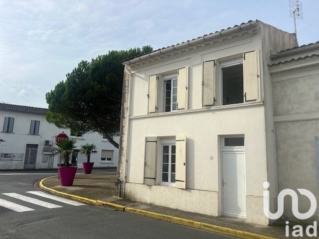 Town house 3 rooms of 55 m² in Meschers-sur-Gironde (17132)