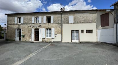 House 5 rooms of 109 m² in Brioux-sur-Boutonne (79170)