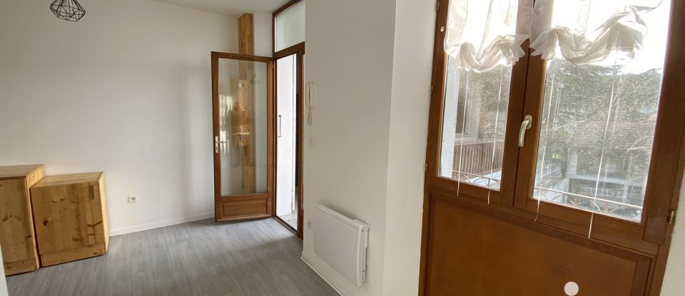 Studio 1 room of 15 m² in Le Bourget-du-Lac (73370)