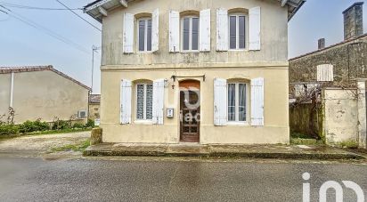 Village house 3 rooms of 79 m² in Saint-Estèphe (33180)