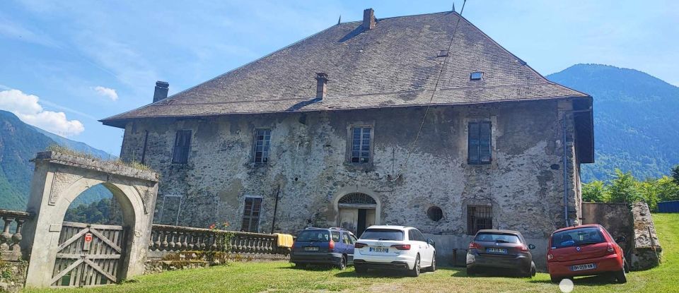 Château 5 pièces de 510 m² à Saint-Étienne-de-Cuines (73130)