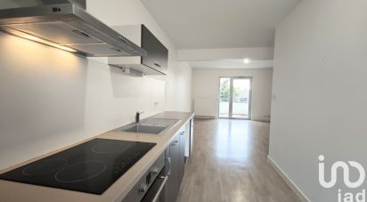 Apartment 3 rooms of 73 m² in Buxerolles (86180)