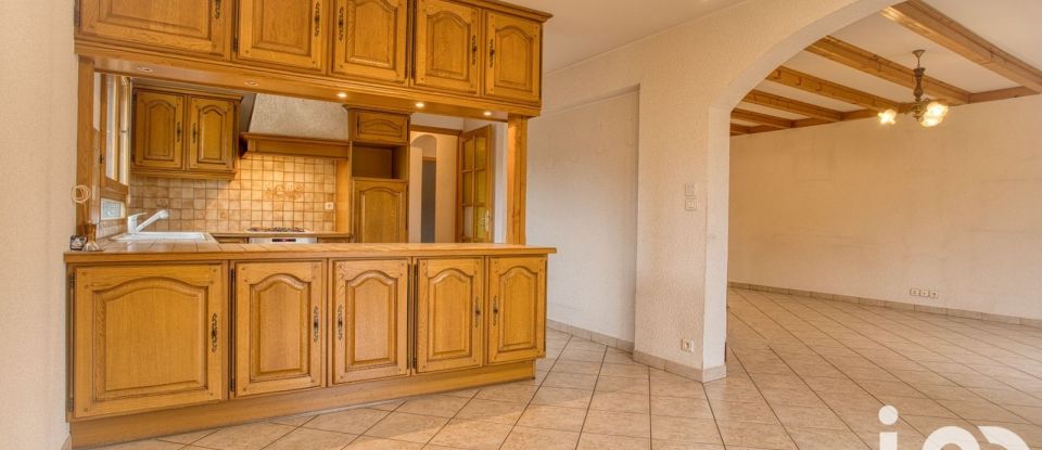 Maison 7 pièces de 150 m² à Saint-Genis-Pouilly (01630)