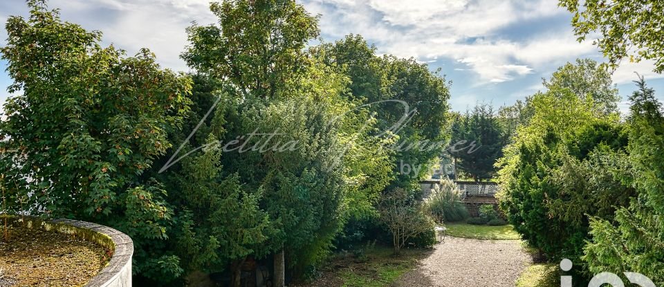 Maison traditionnelle 10 pièces de 227 m² à Chatou (78400)