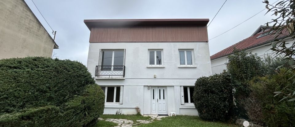 House 6 rooms of 115 m² in Champigny-sur-Marne (94500)