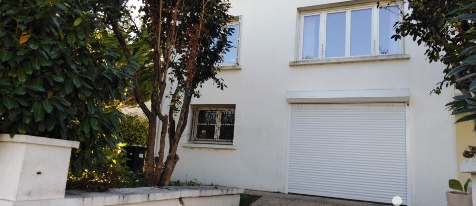 Maison de ville 4 pièces de 86 m² à Saintes (17100)