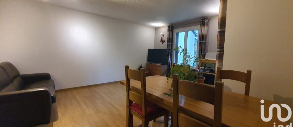 Appartement 4 pièces de 76 m² à Rives (38140)