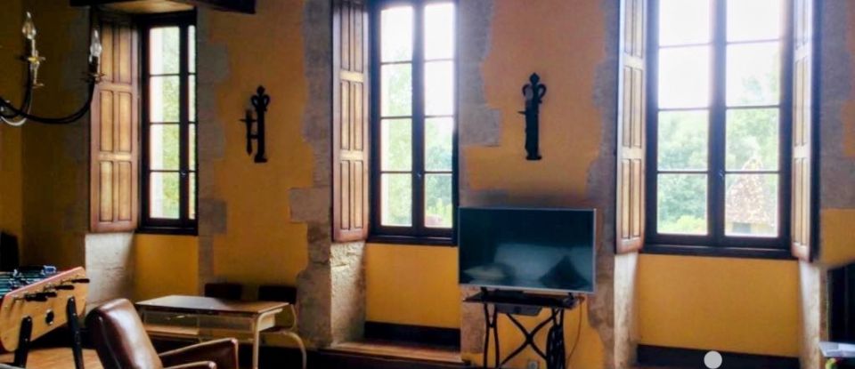 Manor 8 rooms of 312 m² in Chalais (16210)