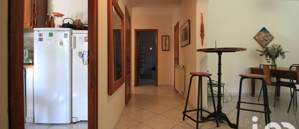 Traditional house 5 rooms of 140 m² in Auriol (13390)