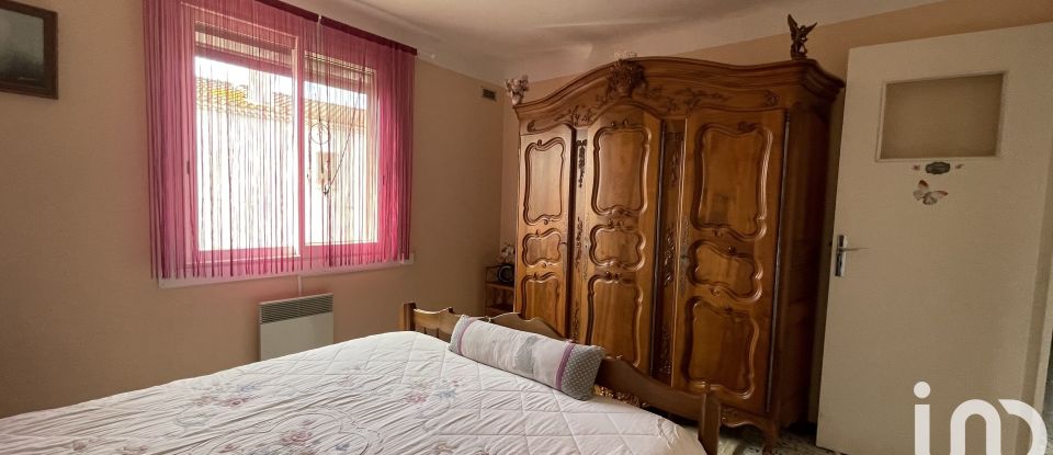 Traditional house 3 rooms of 161 m² in Fourques (30300)