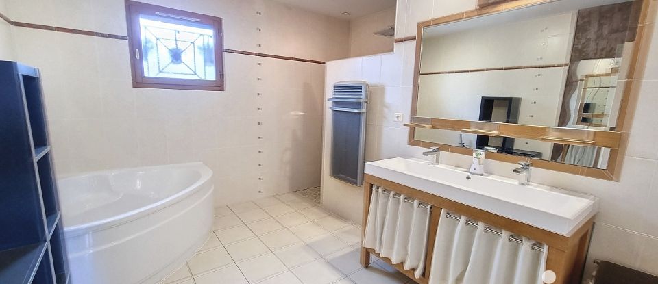 Maison 5 pièces de 150 m² à Samatan (32130)