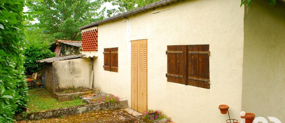 Traditional house 4 rooms of 93 m² in Lavelanet (09300)