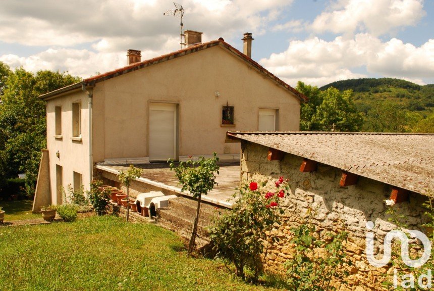 Maison de campagne 4 pièces de 95 m² à Carla-de-Roquefort (09300)