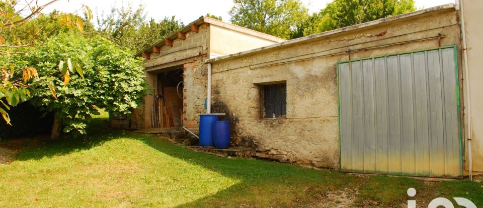 Maison de campagne 4 pièces de 95 m² à Carla-de-Roquefort (09300)