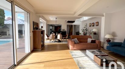 Maison 6 pièces de 189 m² à Pau (64000)