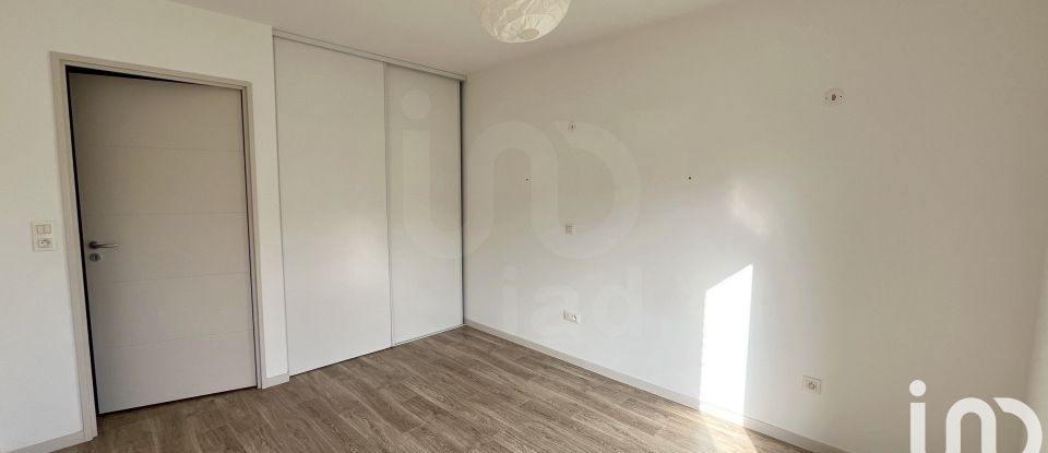 Appartement 3 pièces de 65 m² à Saint-Cyr-en-Val (45590)