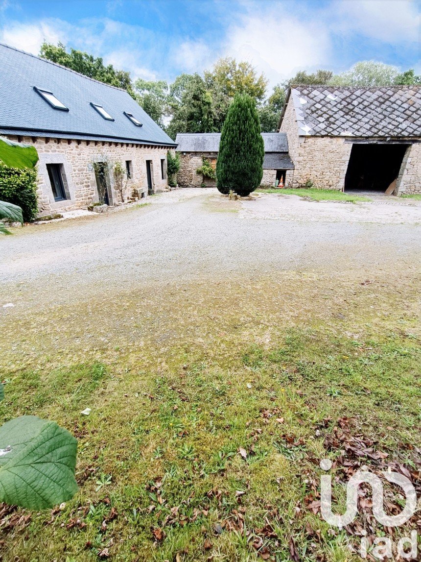 Longere 5 rooms of 120 m² in Saint-Brandan (22800)